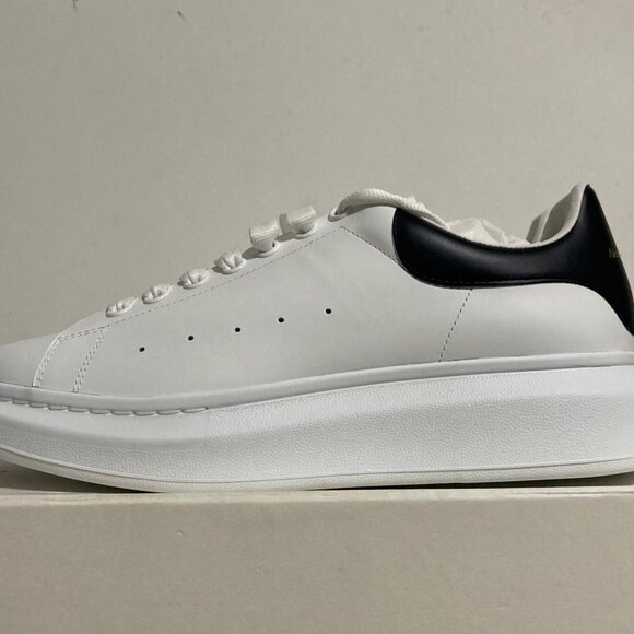 Alexander McQueen versatile and fashionable women's sneakers - Picture 4 of 4